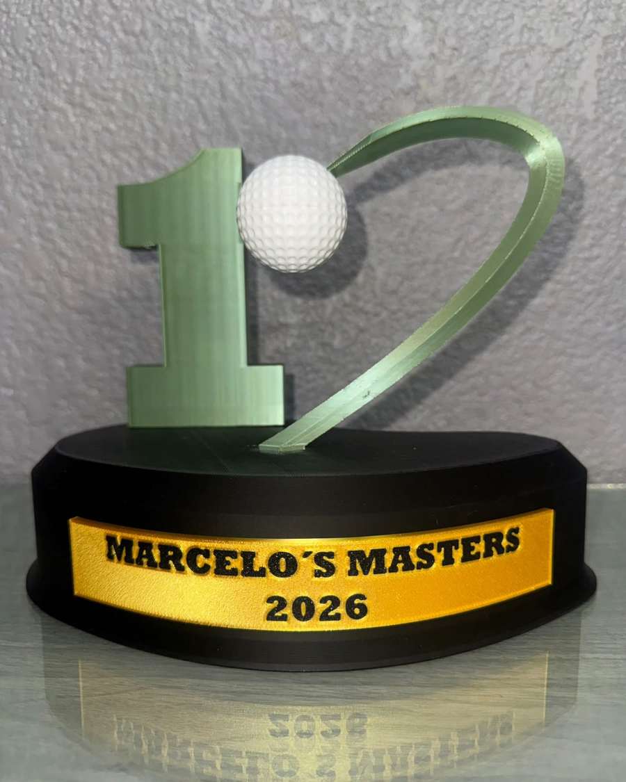 Trofeo de golf de primer lugar impreso en 3D con placa dorada de Marcelo's Masters 2026